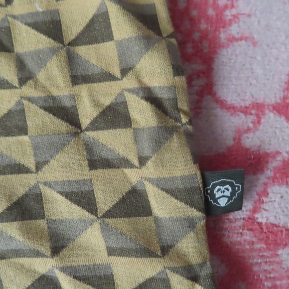 Howler Brothers Mens TShirt Jacquard covert green kaleidoscope - Picture 2 of 5